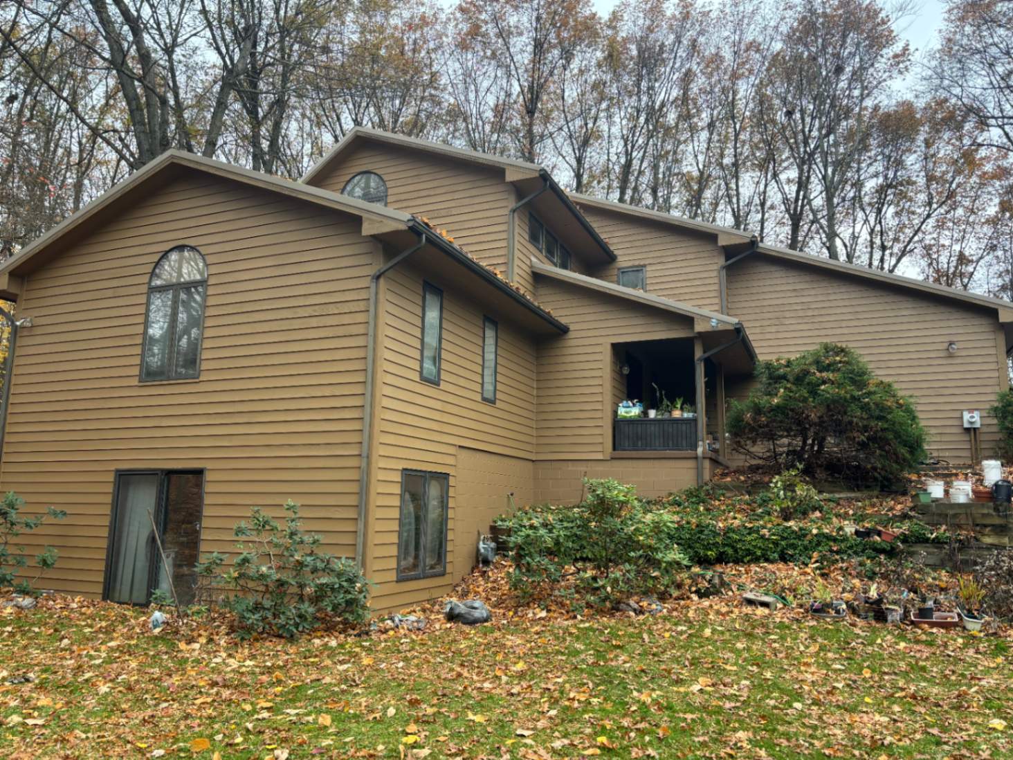 Bates Brothers Painting crew working on Rochester area home